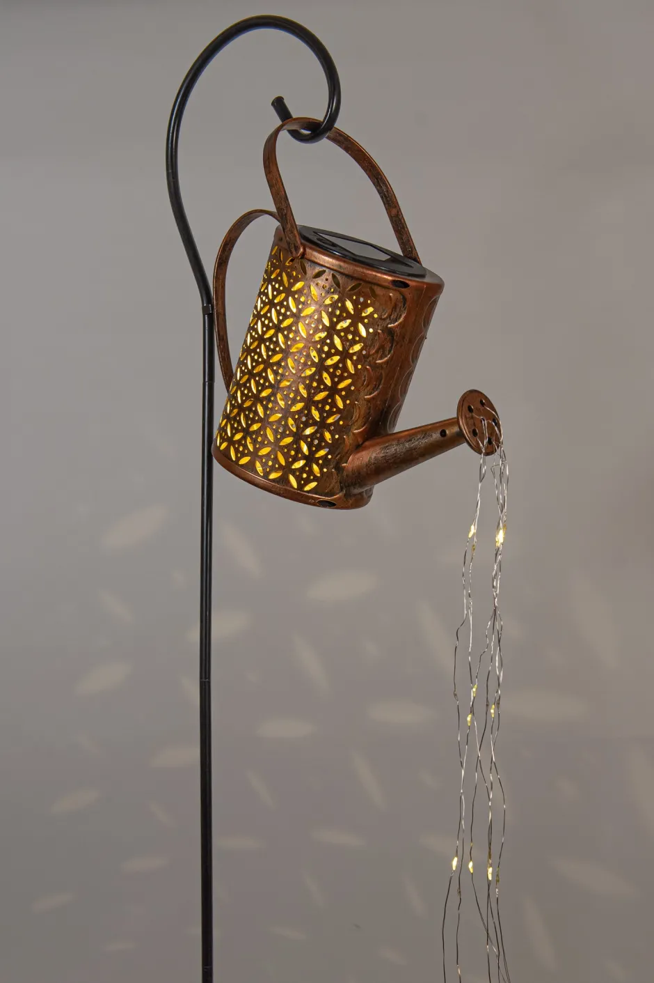 Intratuin Anna's Collection solar Gartenstecker Gießkanne kupfer 23,5 x 10 x 84 cm| Gartenstecker