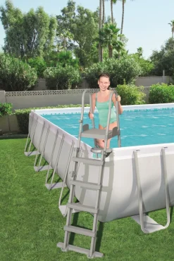 Intratuin Bestway Poolleiter Flowclear grau H 132 cm| Poolzubehör