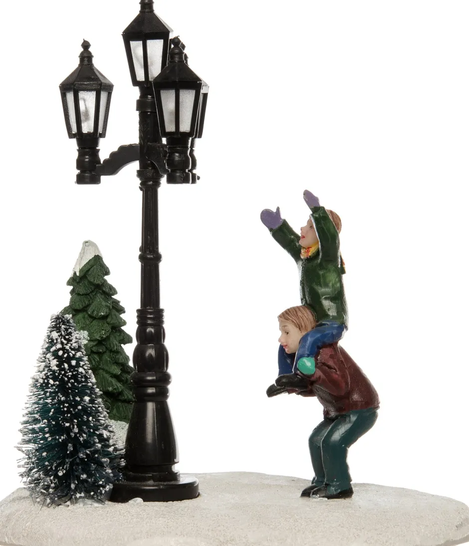 Intratuin Weihnachtsdorf Figur Spielende Jungen 11 x 7 x 11 cm| Weihnachtsdorf Figuren & Objekte